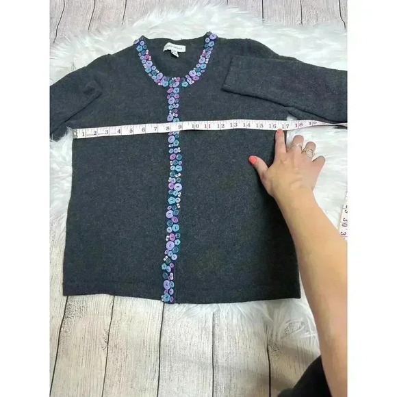 David Brooks Wool Blend Sweater Cardigan Flower Bow Buttons Size S - Picture 7 of 8